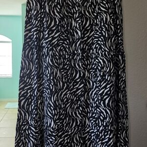 Nine West Black and White Patterned Maxi Skirt